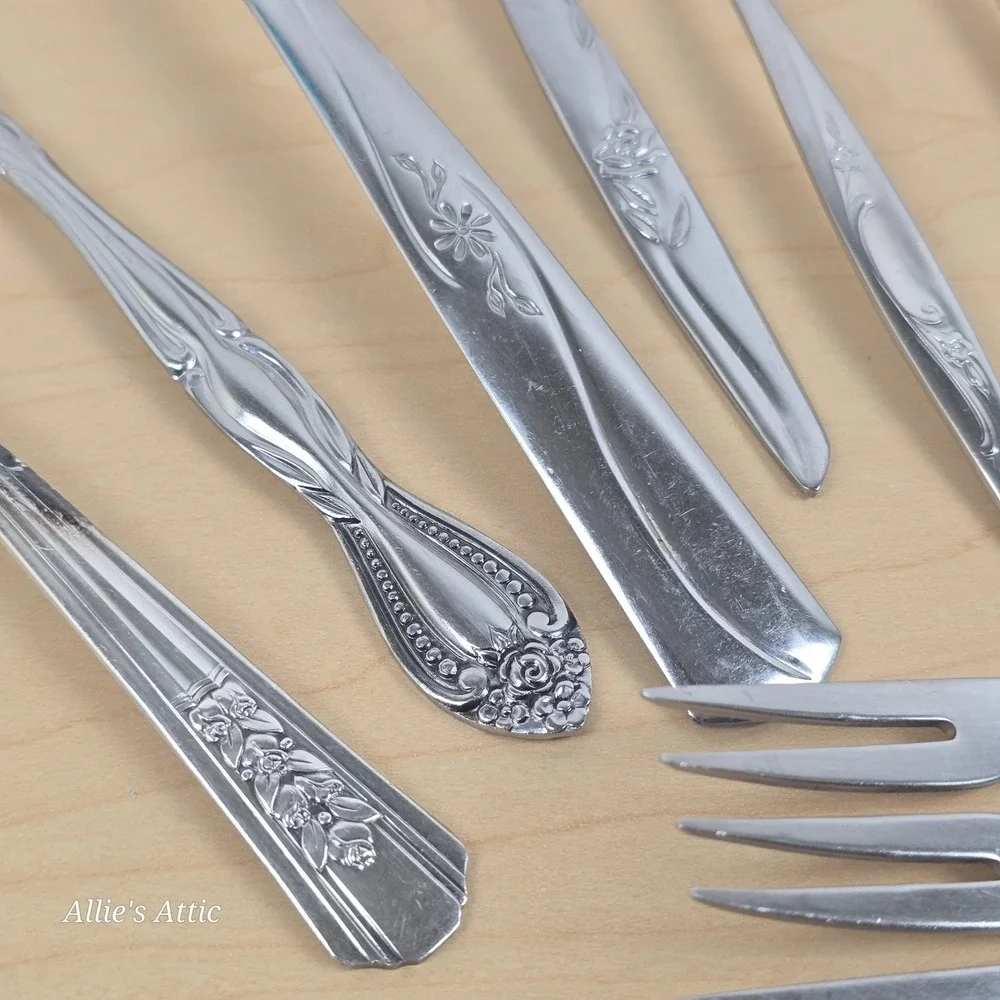 16 Vintage Flatware Mixed Lot Floral Ornate Silverware Oneida Fork Spoon Knife